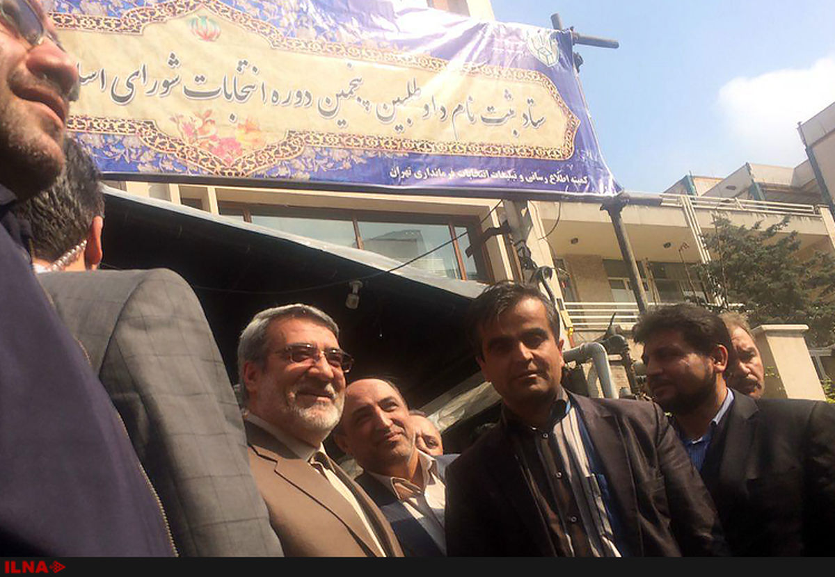 وزیر کشور از ستاد انتخابات شورای شهر تهران بازدید کرد