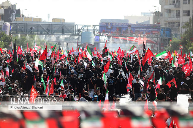 مراسم تشییع پیکر مطهر رهبر شهید انقلاب / 2