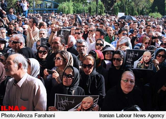 مراسم تشییع پیکر سیمین بهبهانی