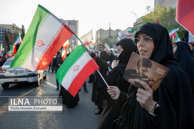 آیین وداع با پیکر شهدای ناوشکن «دنا» 