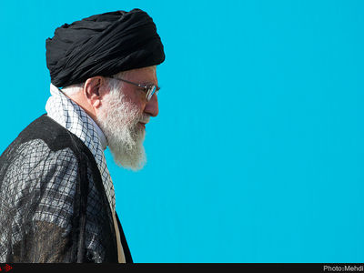 رهبر انقلاب برای اقامه نماز بر پیکر آیت‌الله هاشمی شاهرودی وارد مصلی شدند