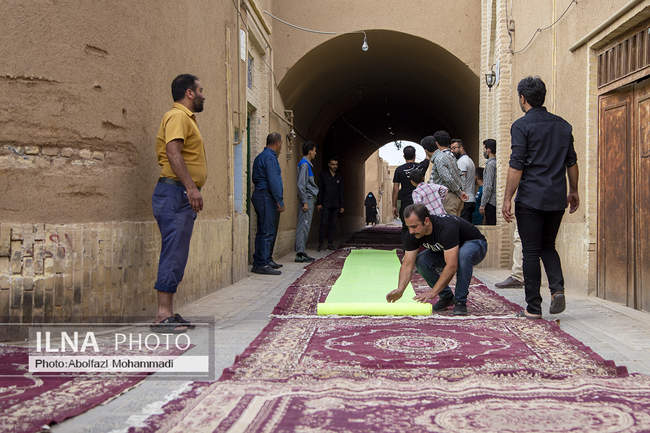 ضیافت افطار در کوچه های بافت تاریخی یزد