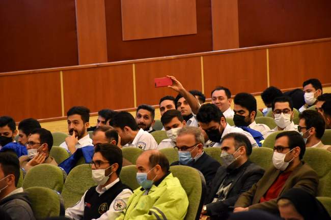 همایش تجلیل از مدافعان سلامت در اردبیل+عکس