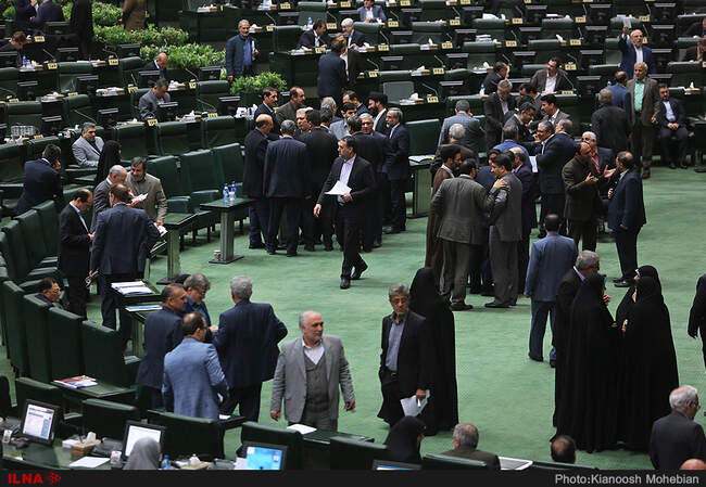 گزارش تصویری از حواشی تقدیم لایحه بودجه ۹۷ با همراهی مردان اقتصادی دولت