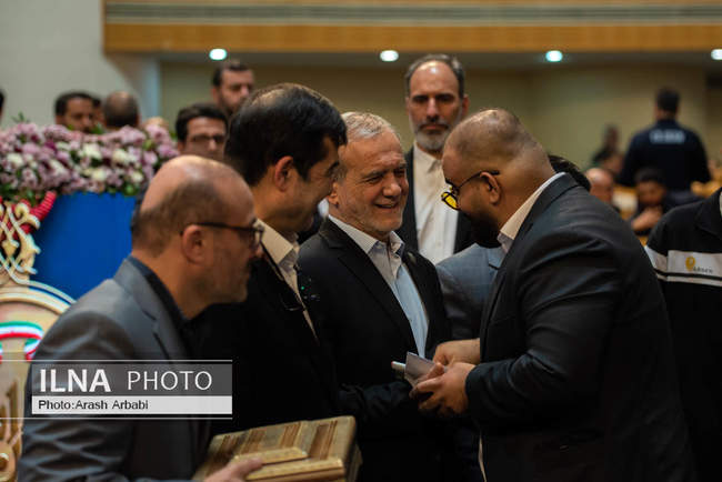 آیین تجلیل از قهرمانان سرافراز پارالمپیک ایران با حضور پزشکیان و دنی