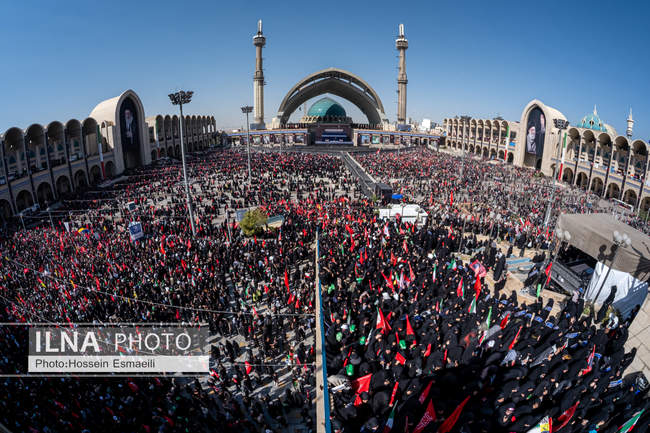 اقامه نماز بر پیکر رهبر شهید انقلاب در مصلای تهران/ 8
