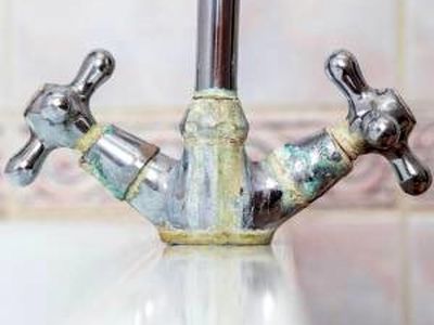 تمیز کردن رسوب شیرآلات با مواد طبیعی