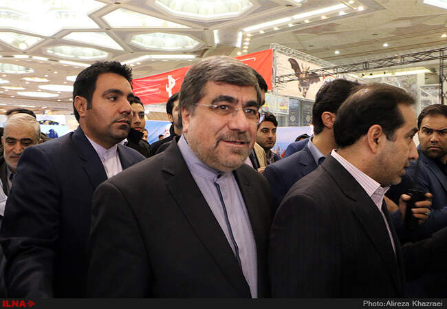 بازدید وزیر فرهنگ و ارشاد اسلامی از نمایشگاه مطبوعات