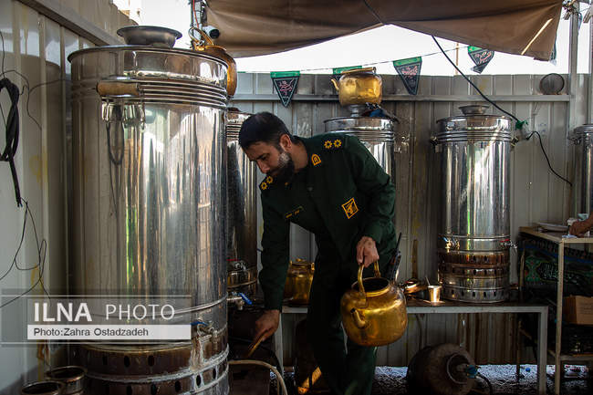 اقامت و پذیرایی زائران اربعین حسینی در موکب بنیاد مستضعفان