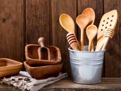 ضدعفونی و براق کردن ظروف چوبی آشپزخانه