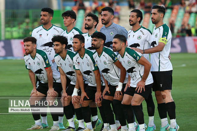 دیدار تیمهای فوتبال پرسپولیس تهران و ذوب آهن اصفهان