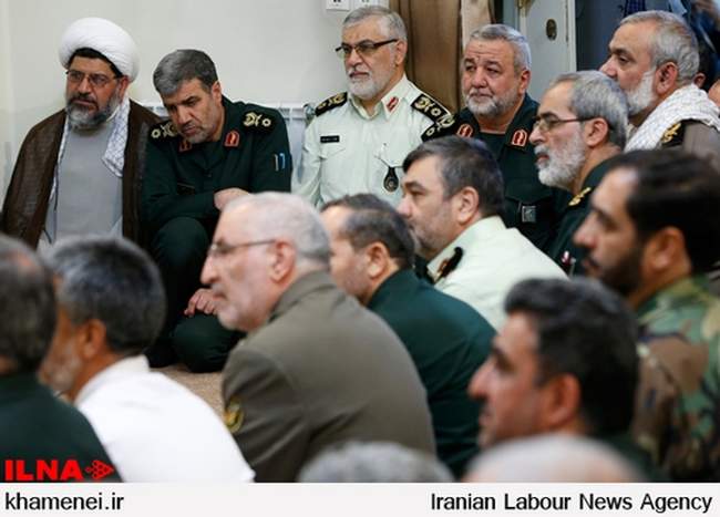 دیدار جمعی از فرماندهان نظامی و انتظامی با فرمانده‌ی کل قوا